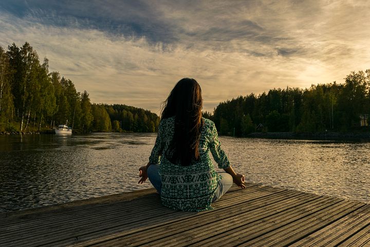 Întoarce-ți fața către soare și umbrele vor rămâne în urma ta. Relaxarea - cât de importantă este această stare în viața de zi cu zi.